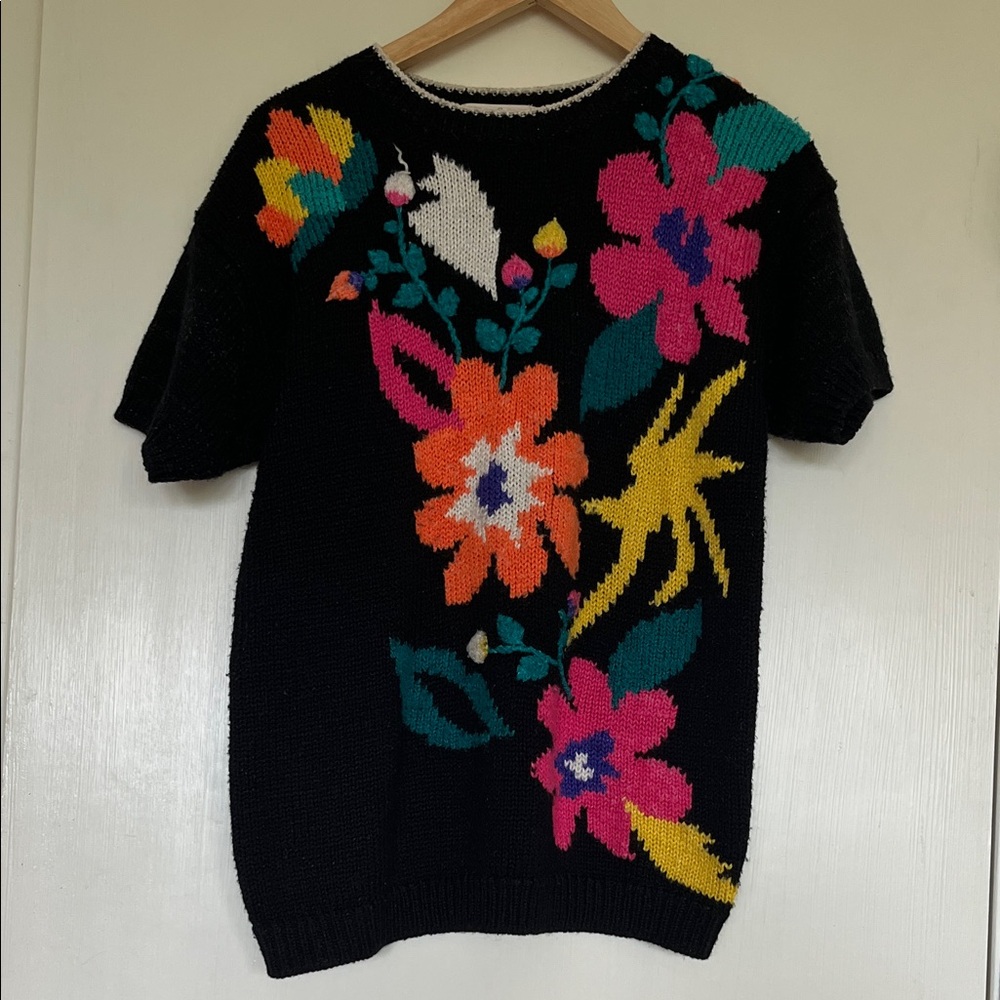 Jaclyn Smith Colorful Floral Knit Short Sleeved Sweater